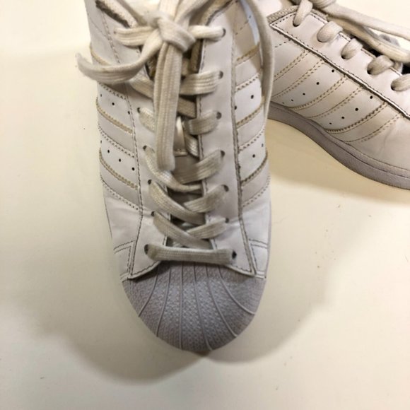Women Adidas Superstar all white , sz 8,5 - Picture 4 of 6